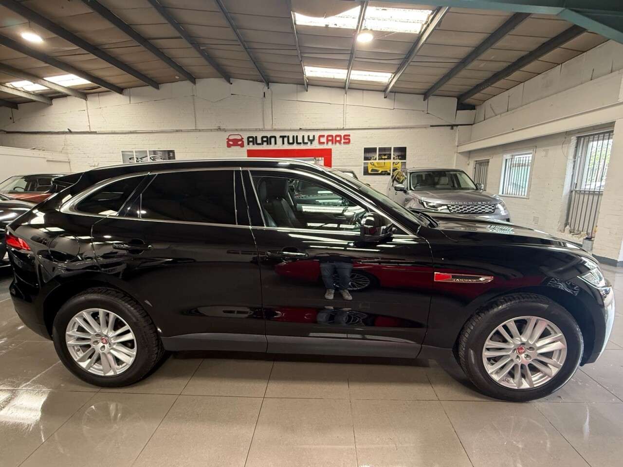 2019 JAGUAR F-PACE 2019 JAGUAR F-PACE