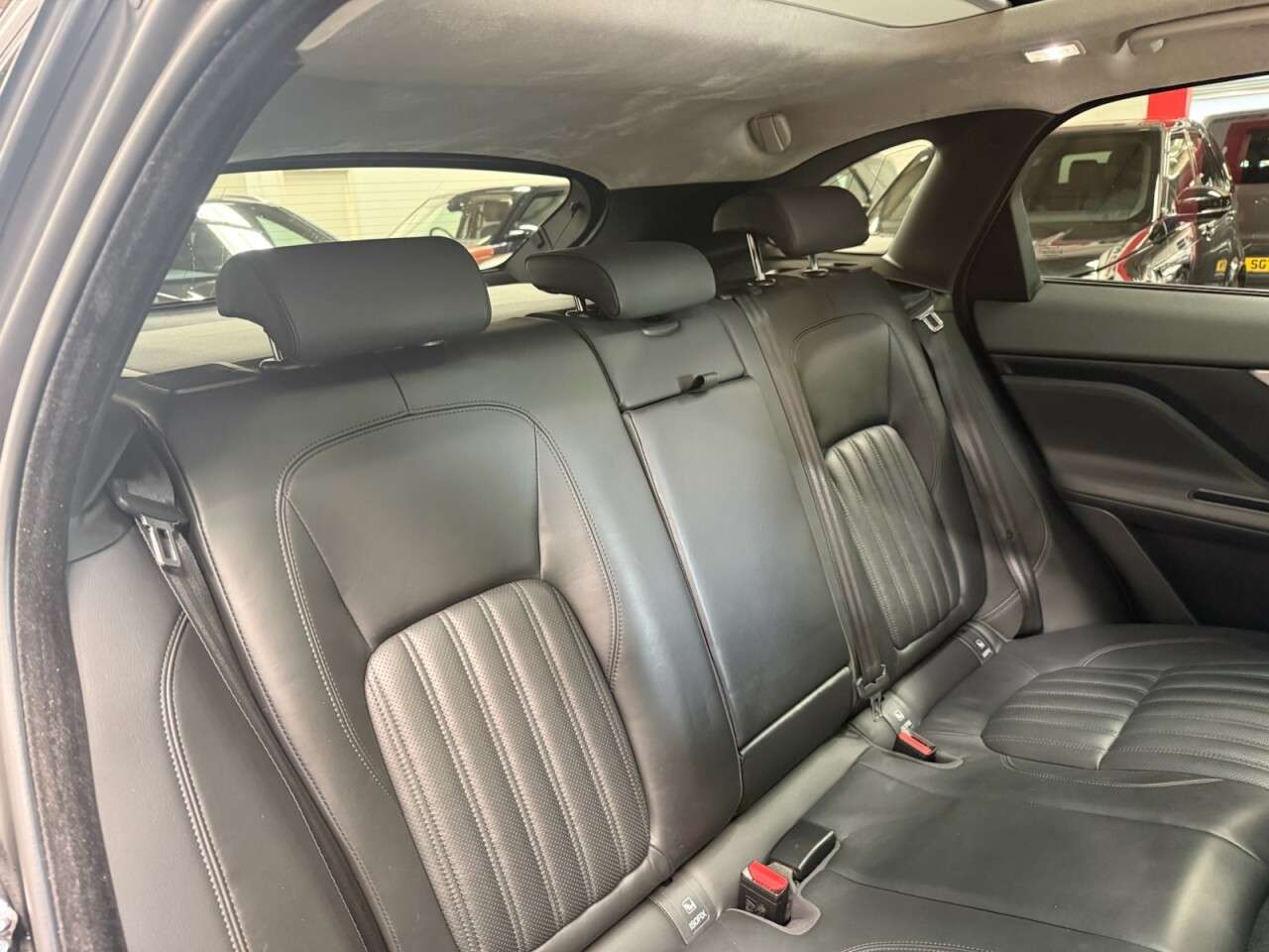 2019 JAGUAR F-PACE 2019 JAGUAR F-PACE