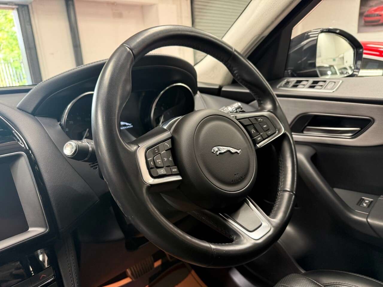 2019 JAGUAR F-PACE 2019 JAGUAR F-PACE