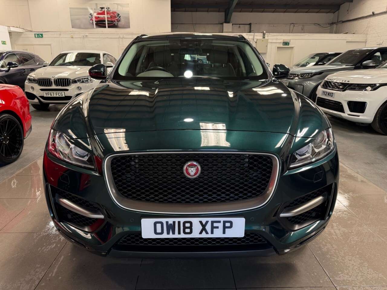 A 2018 JAGUAR F-PACE 2.0 P250i R-Sport SUV 5dr Petrol Auto AWD Euro 6 (s/s) (250 ps) A 2018 JAGUAR F-PACE 2.0 P250i R-Sport SUV 5dr Petrol Auto AWD Euro 6 (s/s) (250 ps)