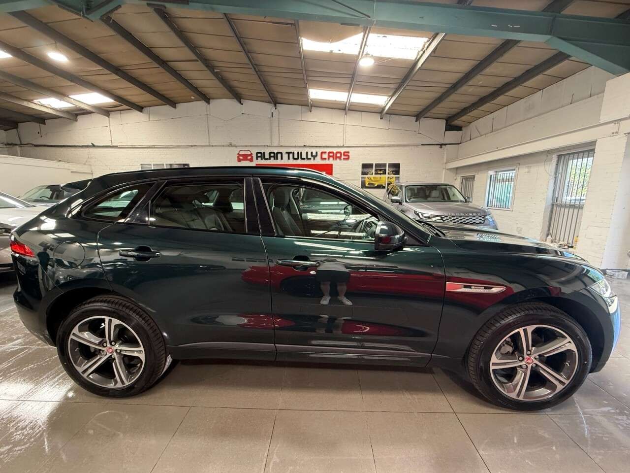 2018 JAGUAR F-PACE 2018 JAGUAR F-PACE