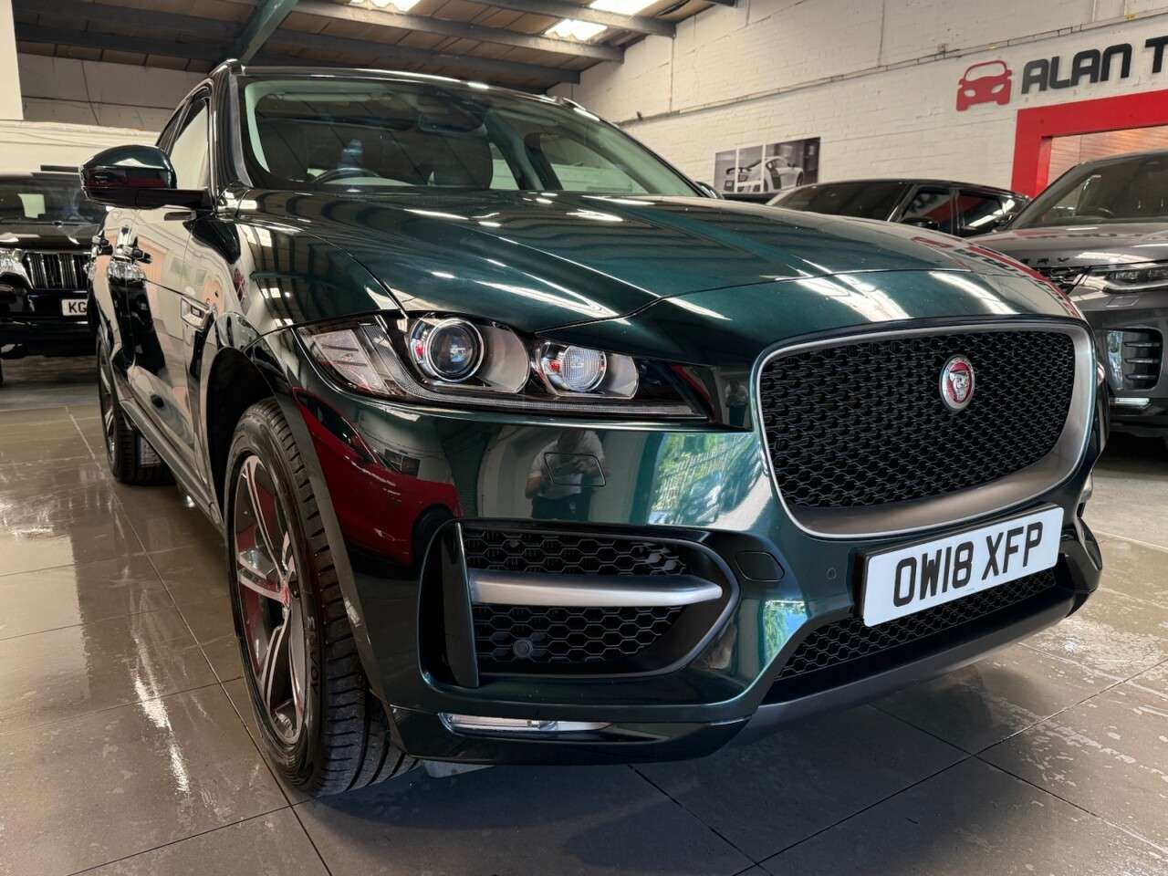 2018 JAGUAR F-PACE 2018 JAGUAR F-PACE
