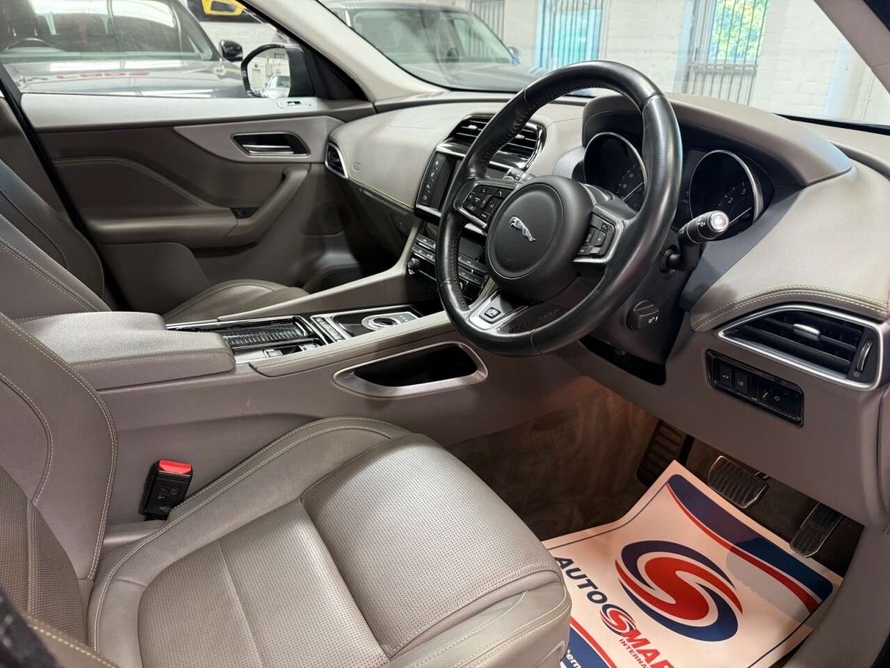 2018 JAGUAR F-PACE 2018 JAGUAR F-PACE