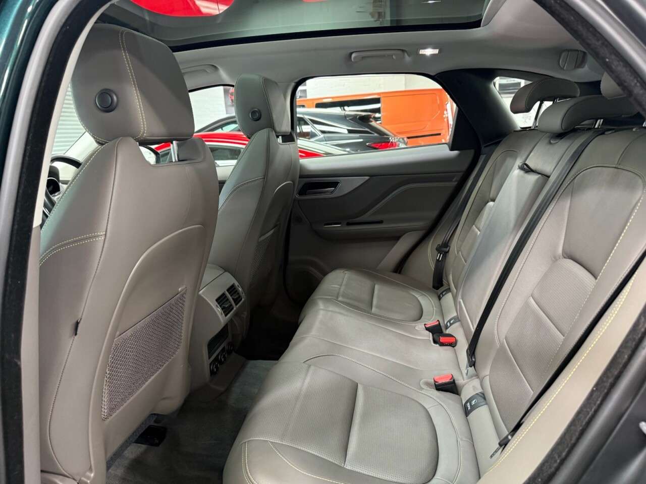 2018 JAGUAR F-PACE 2018 JAGUAR F-PACE