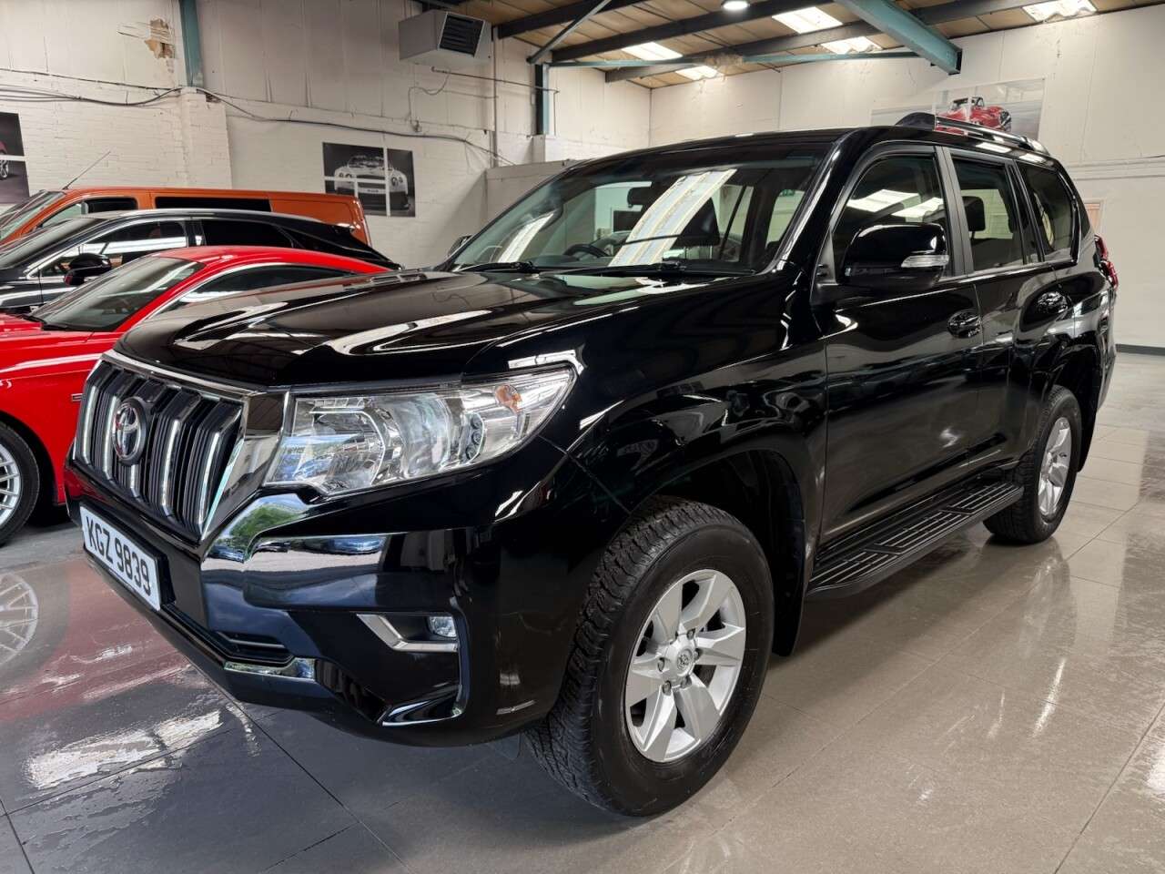 A 2018 TOYOTA LAND CRUISER 2.8D Active SUV 5dr Diesel Auto 4WD Euro 6 (7 Seat) (177 ps) A 2018 TOYOTA LAND CRUISER 2.8D Active SUV 5dr Diesel Auto 4WD Euro 6 (7 Seat) (177 ps)
