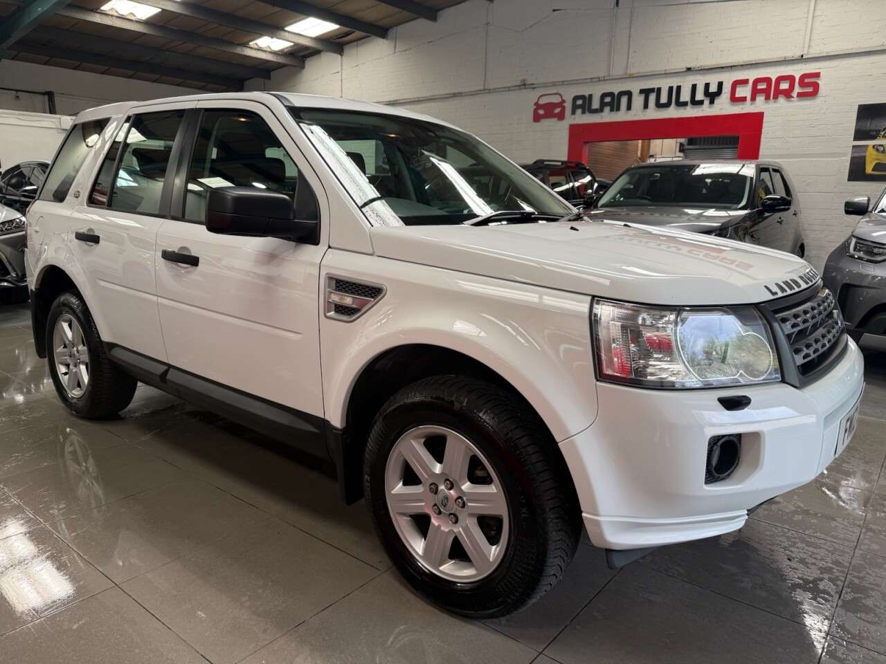 A 2012 LAND ROVER FREELANDER 2 2.2 TD4 GS SUV 5dr Diesel Manual 4WD Euro 5 (s/s) (150 ps) A 2012 LAND ROVER FREELANDER 2 2.2 TD4 GS SUV 5dr Diesel Manual 4WD Euro 5 (s/s) (150 ps)