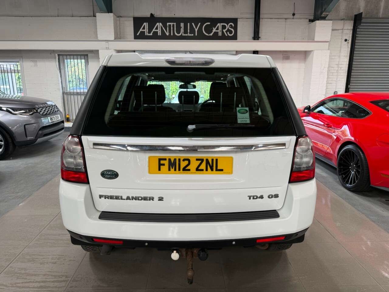A 2012 LAND ROVER FREELANDER 2 2.2 TD4 GS SUV 5dr Diesel Manual 4WD Euro 5 (s/s) (150 ps) A 2012 LAND ROVER FREELANDER 2 2.2 TD4 GS SUV 5dr Diesel Manual 4WD Euro 5 (s/s) (150 ps)