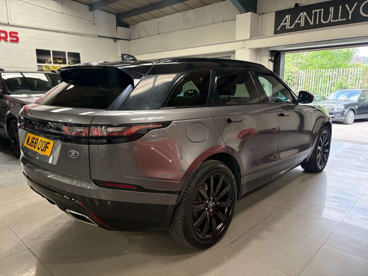 2018 LAND ROVER RANGE ROVER VELAR 2018 LAND ROVER RANGE ROVER VELAR