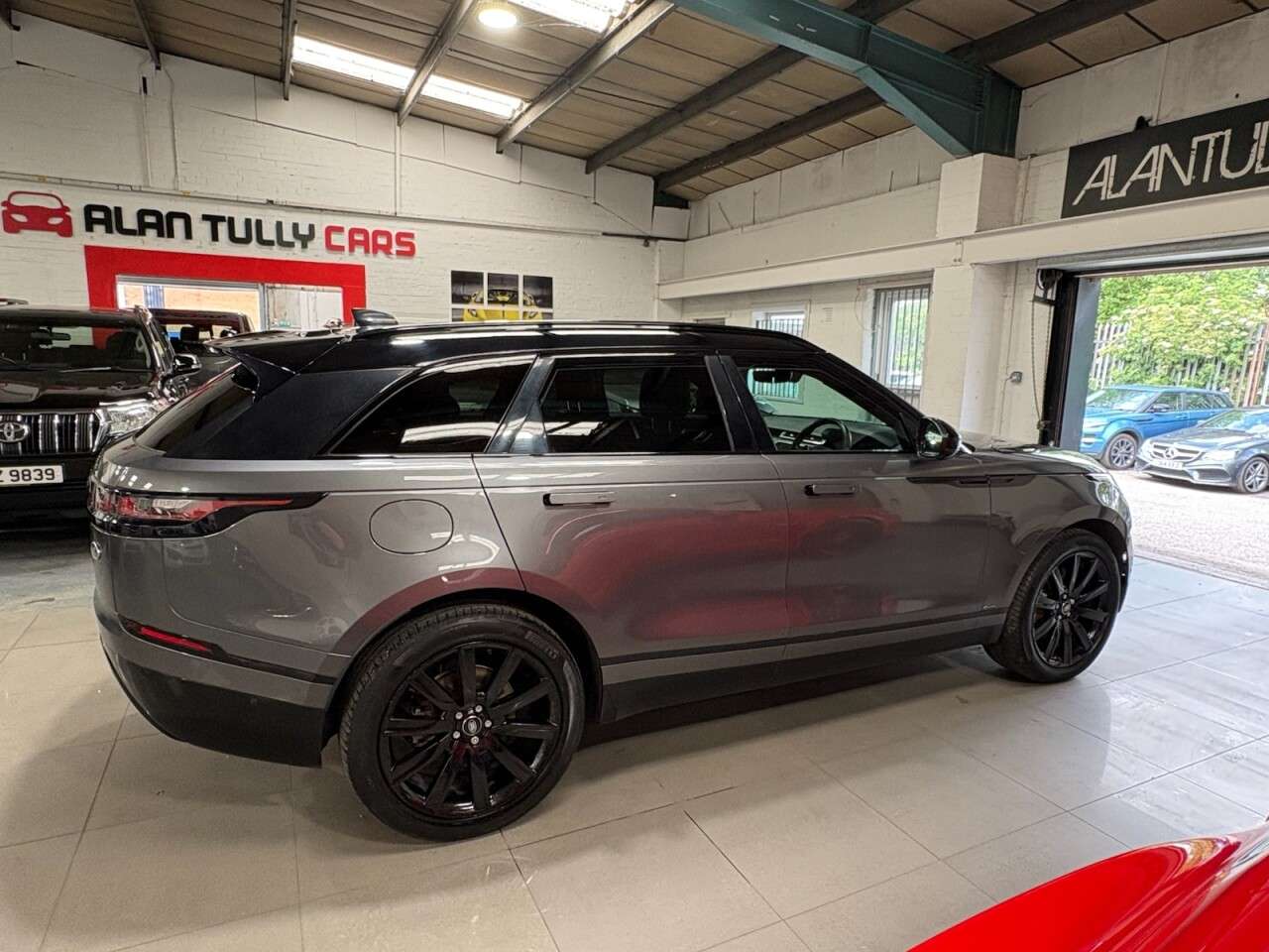 2018 LAND ROVER RANGE ROVER VELAR 2018 LAND ROVER RANGE ROVER VELAR