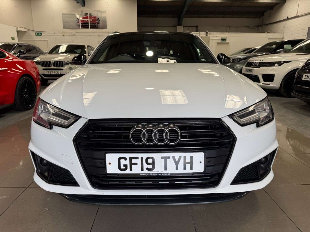 A 2019 AUDI A4 AVANT 2.0 TFSI 40 Black Edition Estate 5dr Petrol S Tronic Euro 6 (s/s) (190 ps) A 2019 AUDI A4 AVANT 2.0 TFSI 40 Black Edition Estate 5dr Petrol S Tronic Euro 6 (s/s) (190 ps)