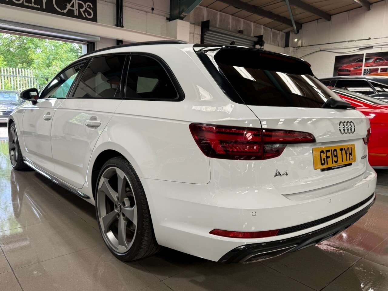 2019 AUDI A4 AVANT 2019 AUDI A4 AVANT