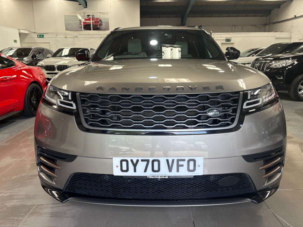 A 2020 LAND ROVER RANGE ROVER VELAR 3.0 D300 R-Dynamic HSE SUV 5dr Diesel Auto 4WD Euro 6 (s/s) (300 ps) A 2020 LAND ROVER RANGE ROVER VELAR 3.0 D300 R-Dynamic HSE SUV 5dr Diesel Auto 4WD Euro 6 (s/s) (300 ps)