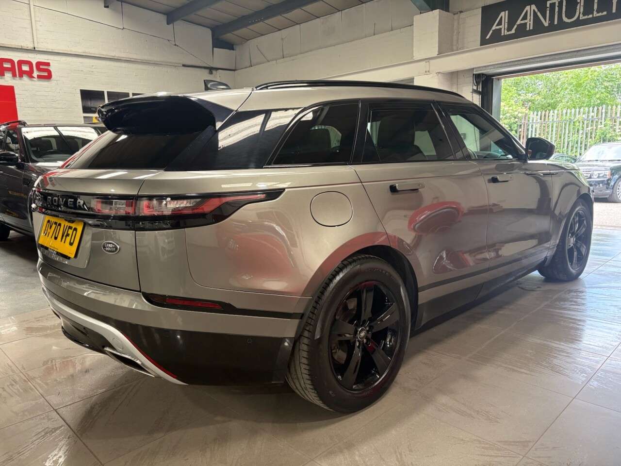 2020 LAND ROVER RANGE ROVER VELAR 2020 LAND ROVER RANGE ROVER VELAR