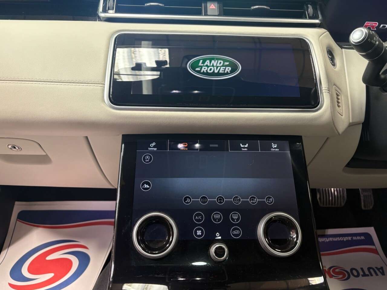 2020 LAND ROVER RANGE ROVER VELAR 2020 LAND ROVER RANGE ROVER VELAR