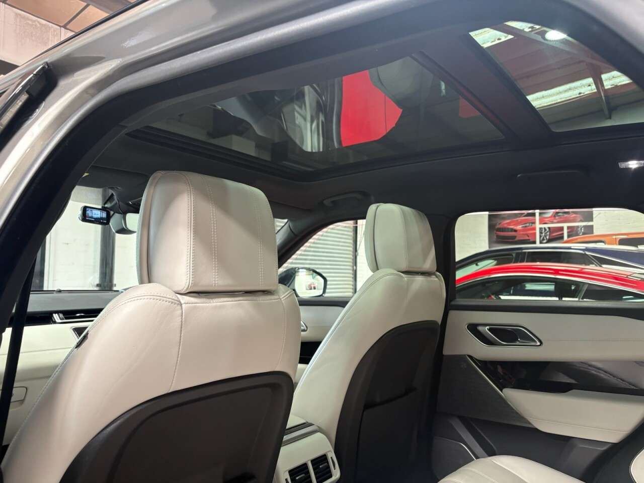 2020 LAND ROVER RANGE ROVER VELAR 2020 LAND ROVER RANGE ROVER VELAR