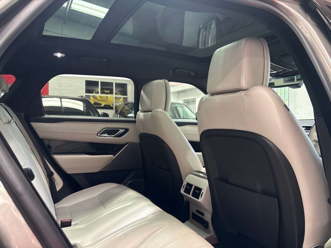 2020 LAND ROVER RANGE ROVER VELAR 2020 LAND ROVER RANGE ROVER VELAR