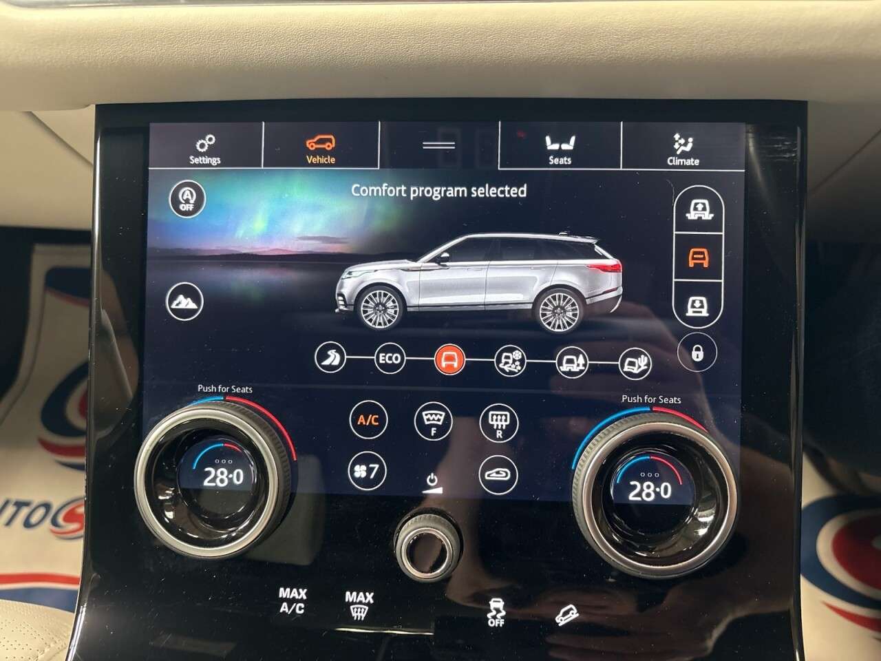 2020 LAND ROVER RANGE ROVER VELAR 2020 LAND ROVER RANGE ROVER VELAR