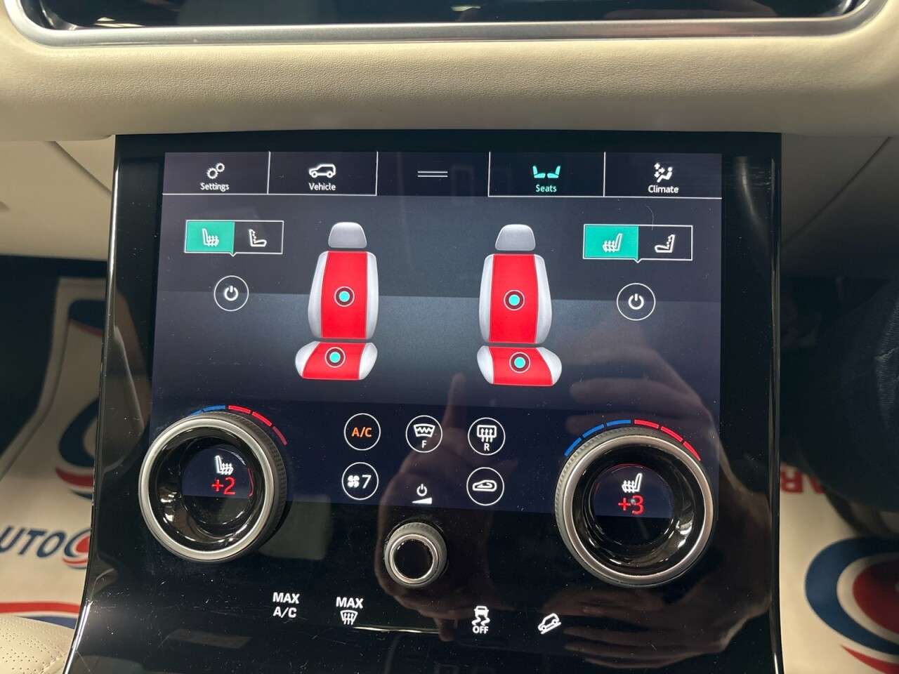 2020 LAND ROVER RANGE ROVER VELAR 2020 LAND ROVER RANGE ROVER VELAR