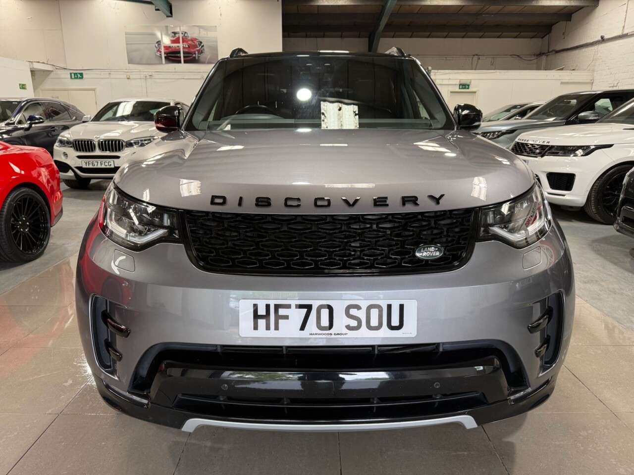 A 2020 LAND ROVER DISCOVERY 3.0 SD V6 Landmark Edition SUV 5dr Diesel Auto 4WD Euro 6 (s/s) (306 ps) A 2020 LAND ROVER DISCOVERY 3.0 SD V6 Landmark Edition SUV 5dr Diesel Auto 4WD Euro 6 (s/s) (306 ps)