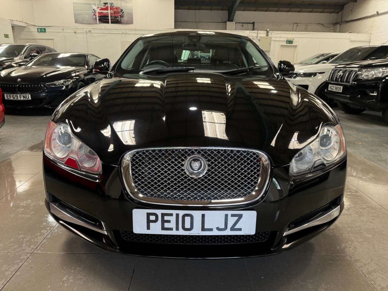 A 2010 JAGUAR XF 3.0 V6 Luxury Saloon 4dr Petrol Auto Euro 4 (238 ps) A 2010 JAGUAR XF 3.0 V6 Luxury Saloon 4dr Petrol Auto Euro 4 (238 ps)