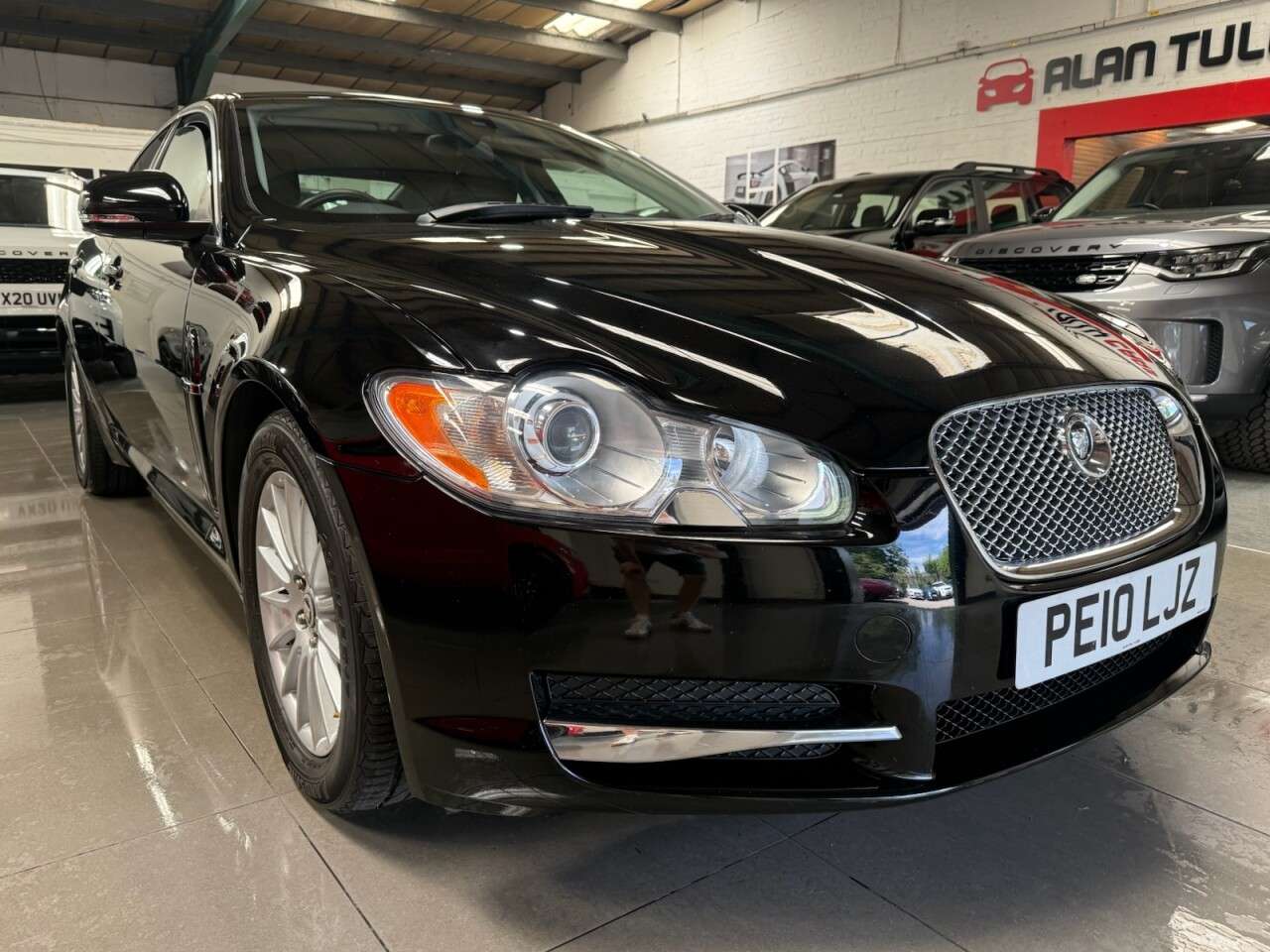 2010 JAGUAR XF 2010 JAGUAR XF