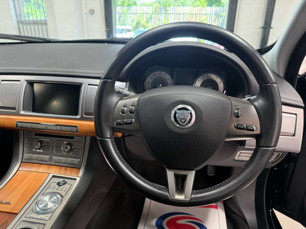 2010 JAGUAR XF 2010 JAGUAR XF