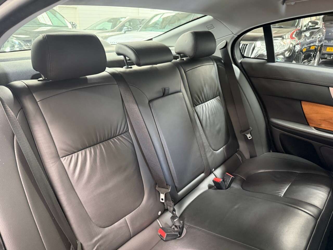 2010 JAGUAR XF 2010 JAGUAR XF