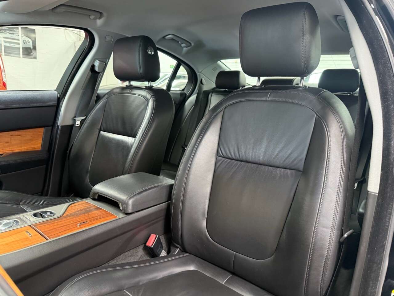 2010 JAGUAR XF 2010 JAGUAR XF
