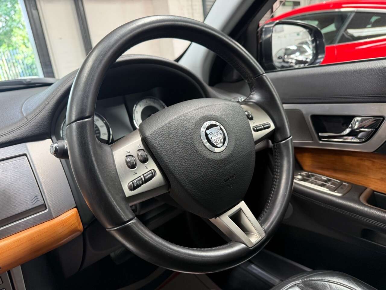 2010 JAGUAR XF 2010 JAGUAR XF