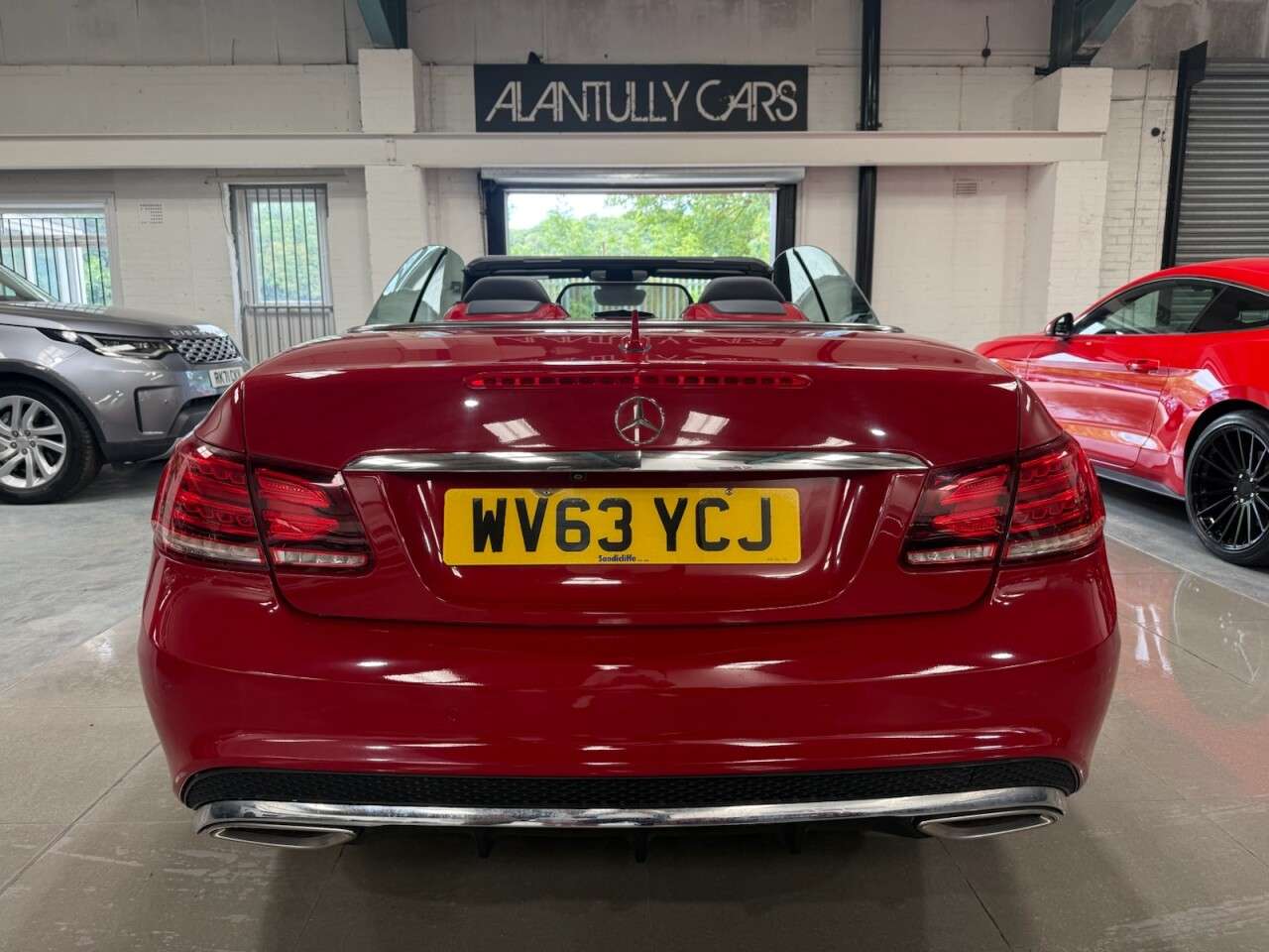 A 2013 MERCEDES-BENZ E-CLASS 2.1 E250 CDI AMG Sport Cabriolet 2dr Diesel G-Tronic+ Euro 5 (s/s) (204 ps) A 2013 MERCEDES-BENZ E-CLASS 2.1 E250 CDI AMG Sport Cabriolet 2dr Diesel G-Tronic+ Euro 5 (s/s) (204 ps)