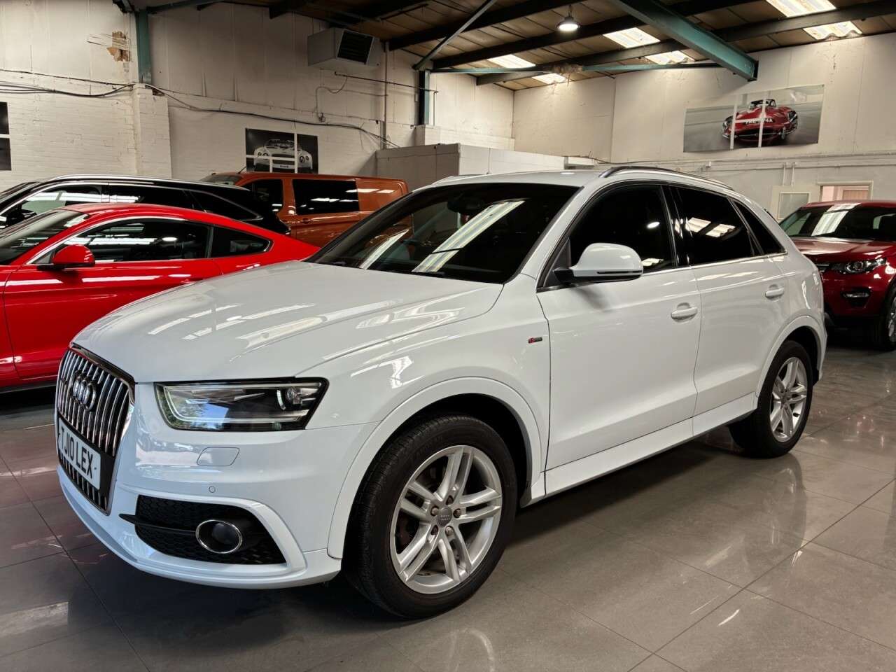 A 2013 AUDI Q3 2.0 TDI S line SUV 5dr Diesel Manual quattro Euro 5 (s/s) (140 ps) A 2013 AUDI Q3 2.0 TDI S line SUV 5dr Diesel Manual quattro Euro 5 (s/s) (140 ps)