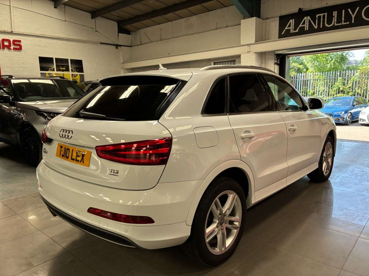 2013 AUDI Q3 2013 AUDI Q3