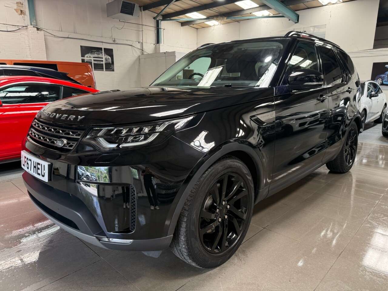 A 2017 LAND ROVER DISCOVERY 3.0 TD V6 SE SUV 5dr Diesel Auto 4WD Euro 6 (s/s) (258 ps) A 2017 LAND ROVER DISCOVERY 3.0 TD V6 SE SUV 5dr Diesel Auto 4WD Euro 6 (s/s) (258 ps)