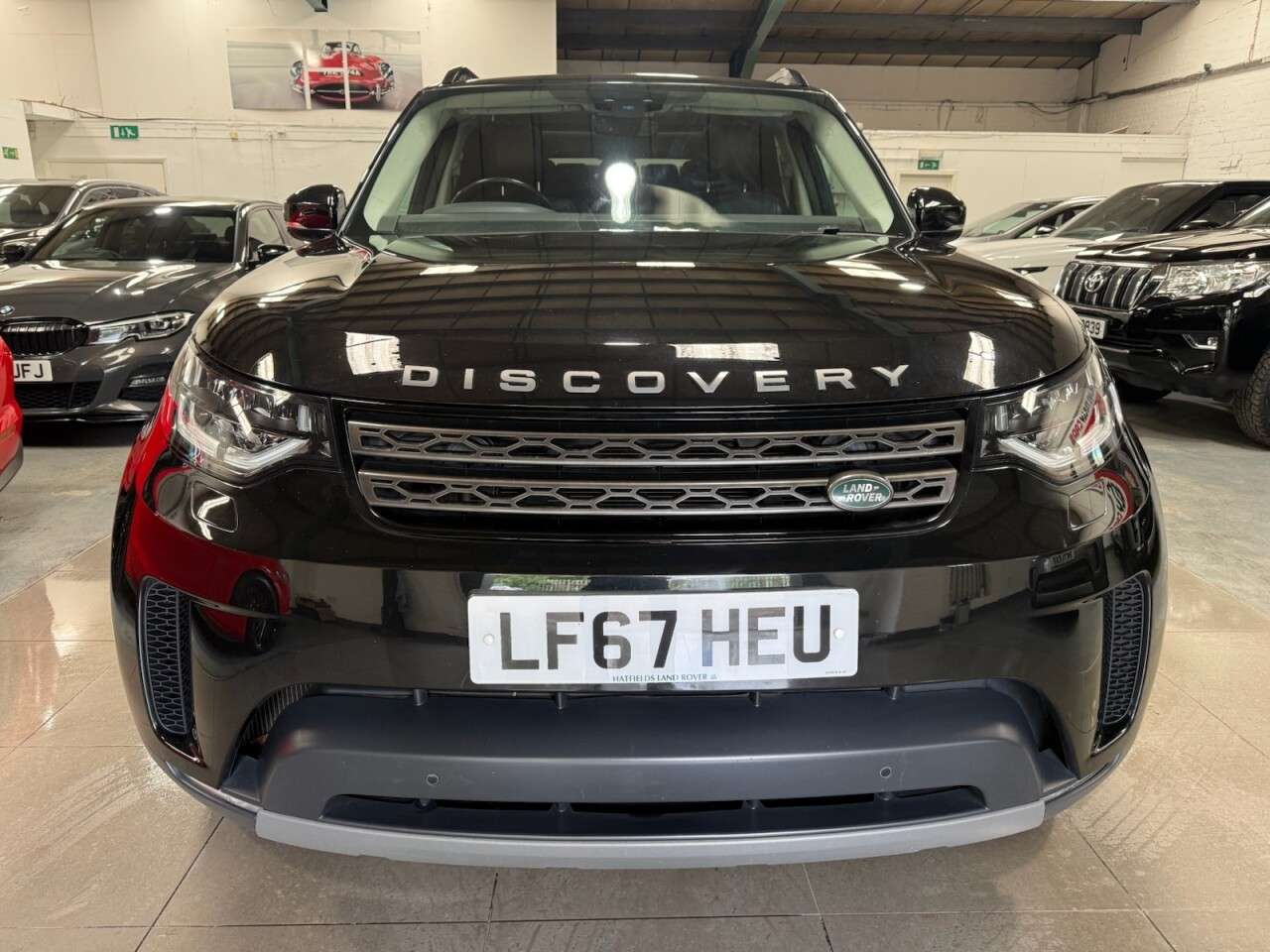 A 2017 LAND ROVER DISCOVERY 3.0 TD V6 SE SUV 5dr Diesel Auto 4WD Euro 6 (s/s) (258 ps) A 2017 LAND ROVER DISCOVERY 3.0 TD V6 SE SUV 5dr Diesel Auto 4WD Euro 6 (s/s) (258 ps)