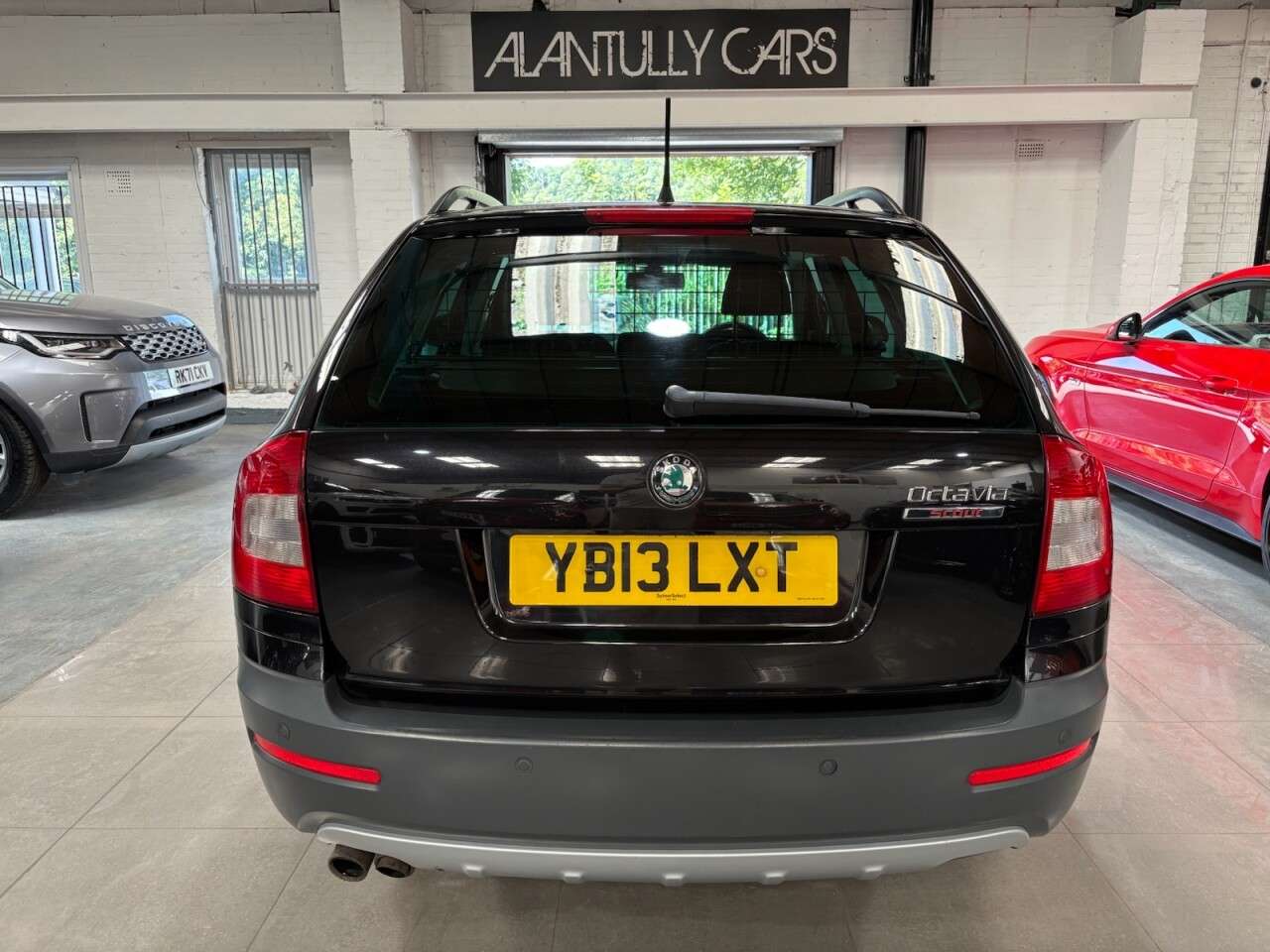 A 2013 SKODA OCTAVIA 2.0 TDI Scout Estate 5dr Diesel Manual 4WD Euro 5 (140 ps) A 2013 SKODA OCTAVIA 2.0 TDI Scout Estate 5dr Diesel Manual 4WD Euro 5 (140 ps)