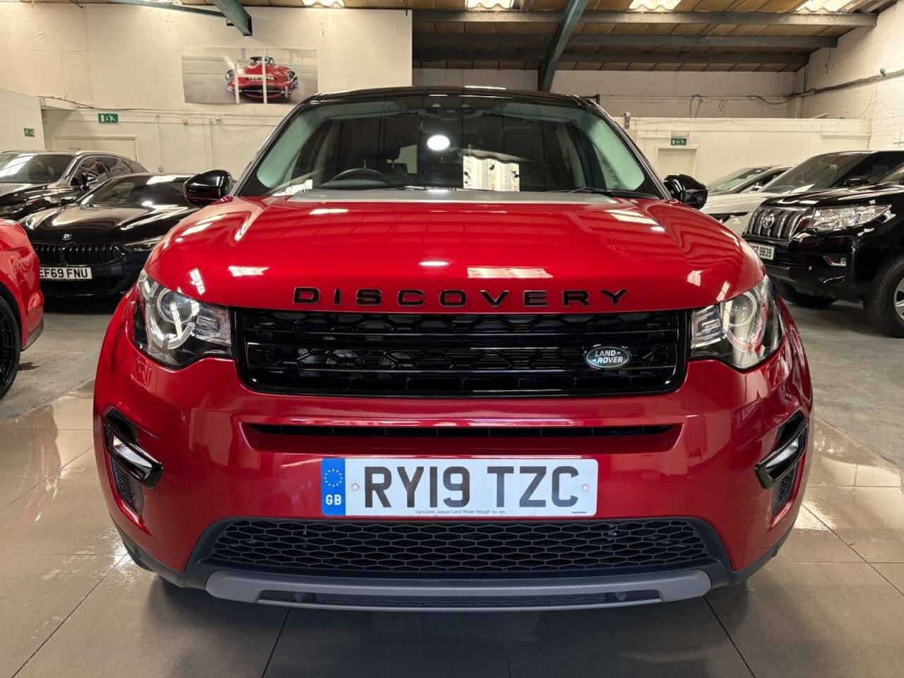 A 2019 LAND ROVER DISCOVERY SPORT 2.0 Si4 HSE SUV 5dr Petrol Auto 4WD Euro 6 (s/s) (240 ps) A 2019 LAND ROVER DISCOVERY SPORT 2.0 Si4 HSE SUV 5dr Petrol Auto 4WD Euro 6 (s/s) (240 ps)