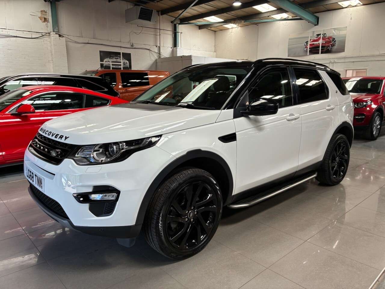 A 2018 LAND ROVER DISCOVERY SPORT 2.0 Si4 HSE SUV 5dr Petrol Auto 4WD Euro 6 (s/s) (240 ps) A 2018 LAND ROVER DISCOVERY SPORT 2.0 Si4 HSE SUV 5dr Petrol Auto 4WD Euro 6 (s/s) (240 ps)