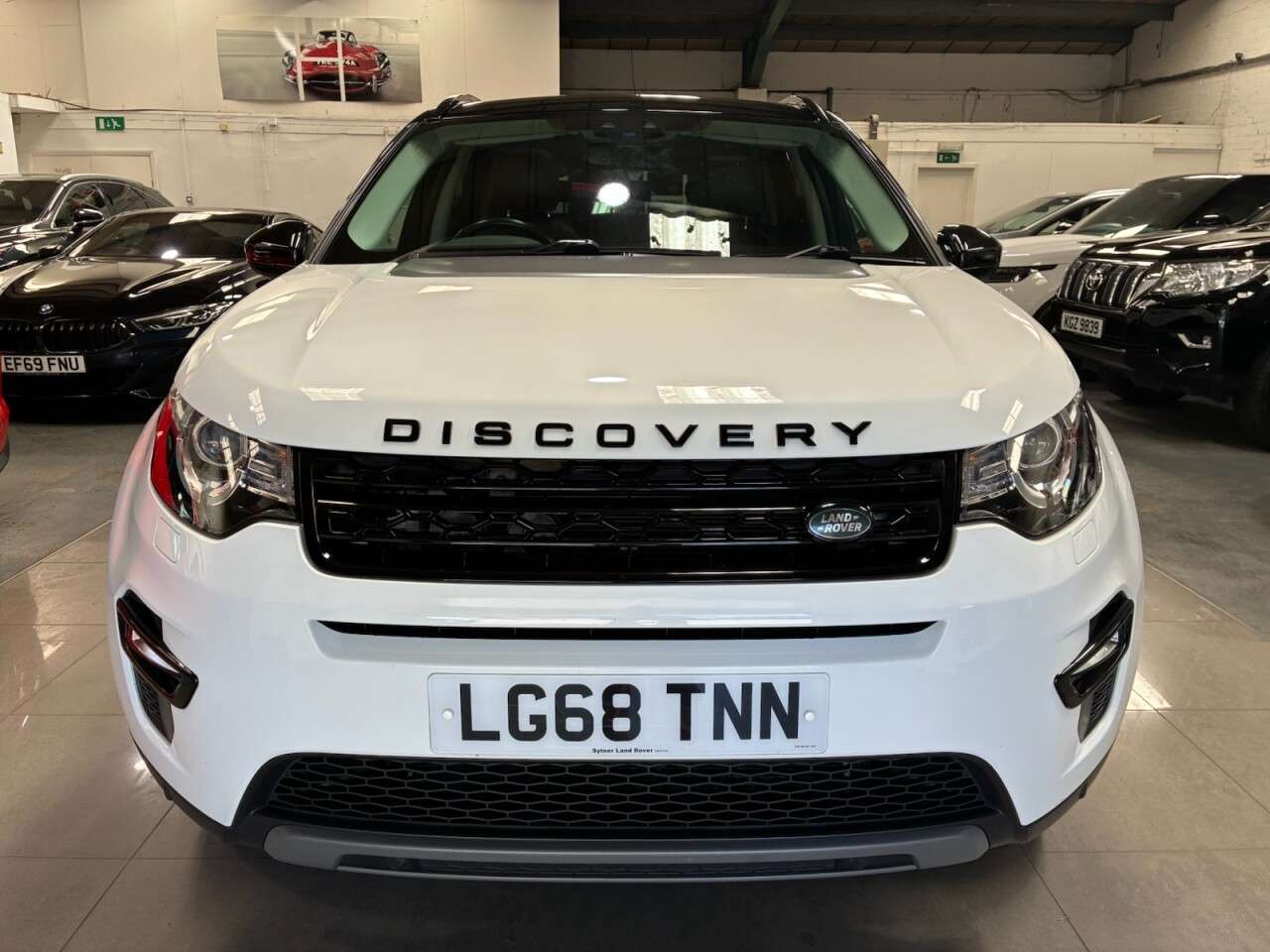 A 2018 LAND ROVER DISCOVERY SPORT 2.0 Si4 HSE SUV 5dr Petrol Auto 4WD Euro 6 (s/s) (240 ps) A 2018 LAND ROVER DISCOVERY SPORT 2.0 Si4 HSE SUV 5dr Petrol Auto 4WD Euro 6 (s/s) (240 ps)