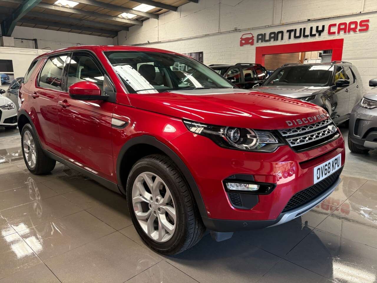 A 2018 LAND ROVER DISCOVERY SPORT 2.0 Si4 HSE SUV 5dr Petrol Auto 4WD Euro 6 (s/s) (240 ps) A 2018 LAND ROVER DISCOVERY SPORT 2.0 Si4 HSE SUV 5dr Petrol Auto 4WD Euro 6 (s/s) (240 ps)