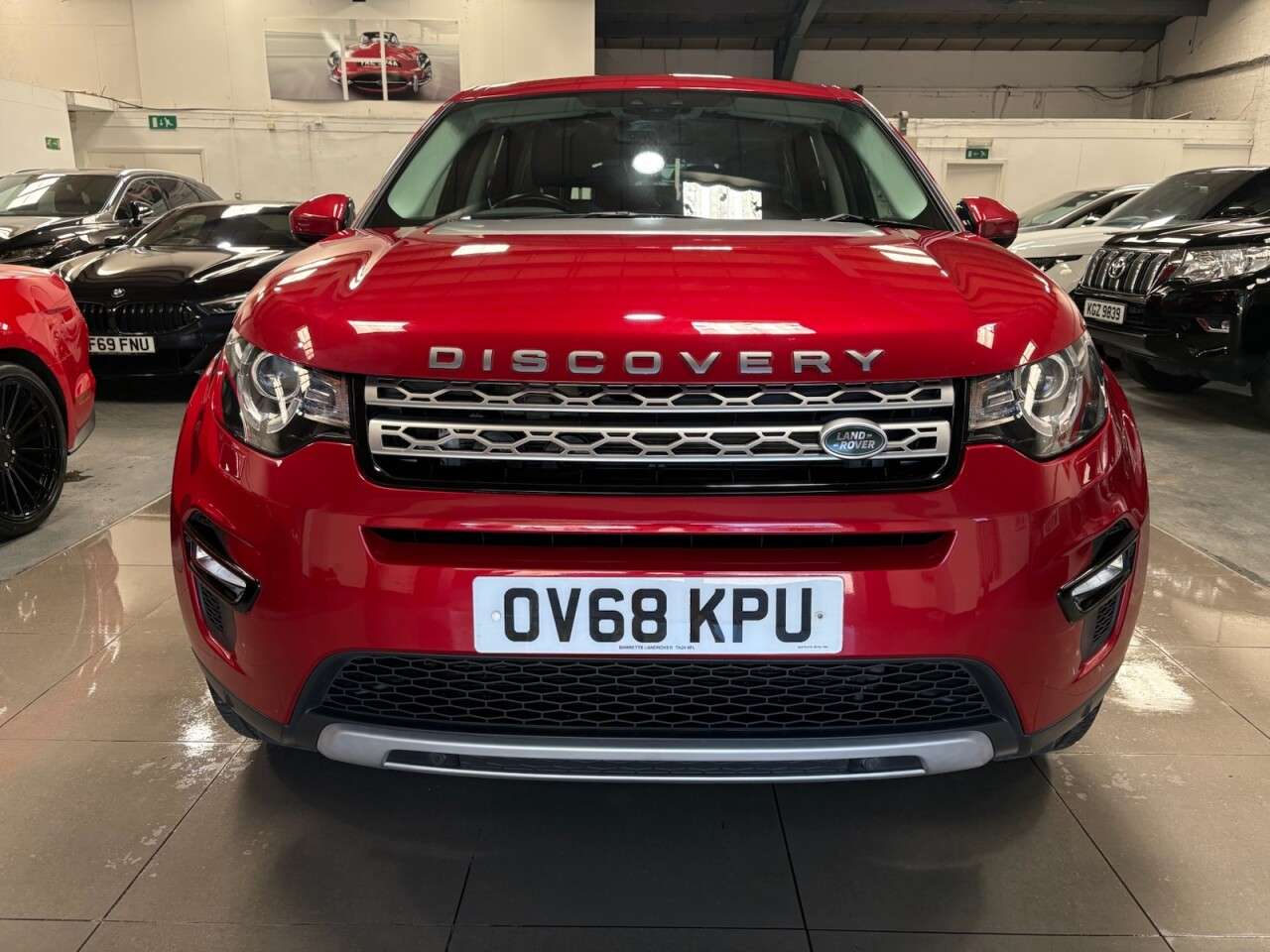 A 2018 LAND ROVER DISCOVERY SPORT 2.0 Si4 HSE SUV 5dr Petrol Auto 4WD Euro 6 (s/s) (240 ps) A 2018 LAND ROVER DISCOVERY SPORT 2.0 Si4 HSE SUV 5dr Petrol Auto 4WD Euro 6 (s/s) (240 ps)