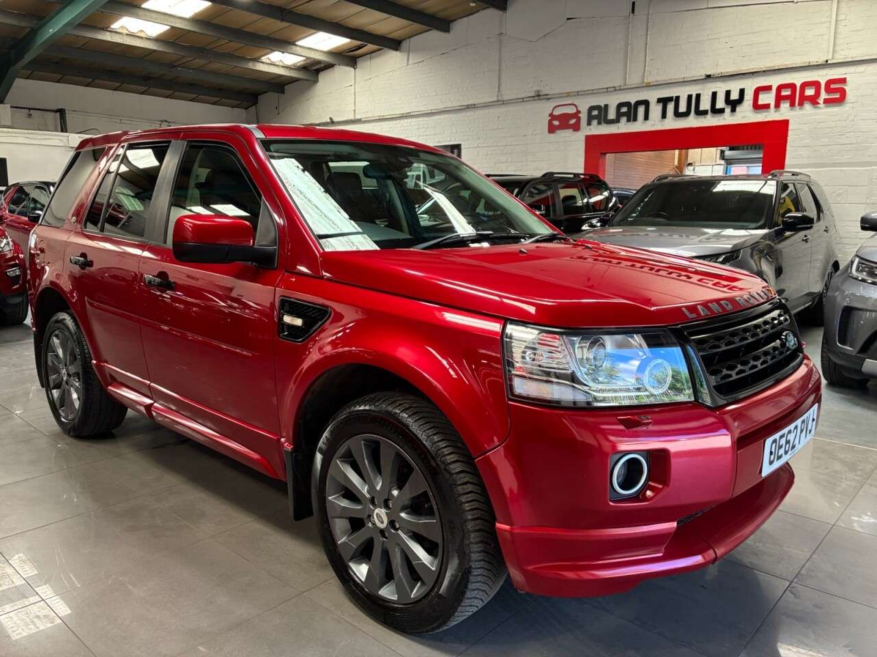 A 2013 LAND ROVER FREELANDER 2 2.2 SD4 Dynamic SUV 5dr Diesel CommandShift 4WD Euro 5 (190 ps) A 2013 LAND ROVER FREELANDER 2 2.2 SD4 Dynamic SUV 5dr Diesel CommandShift 4WD Euro 5 (190 ps)