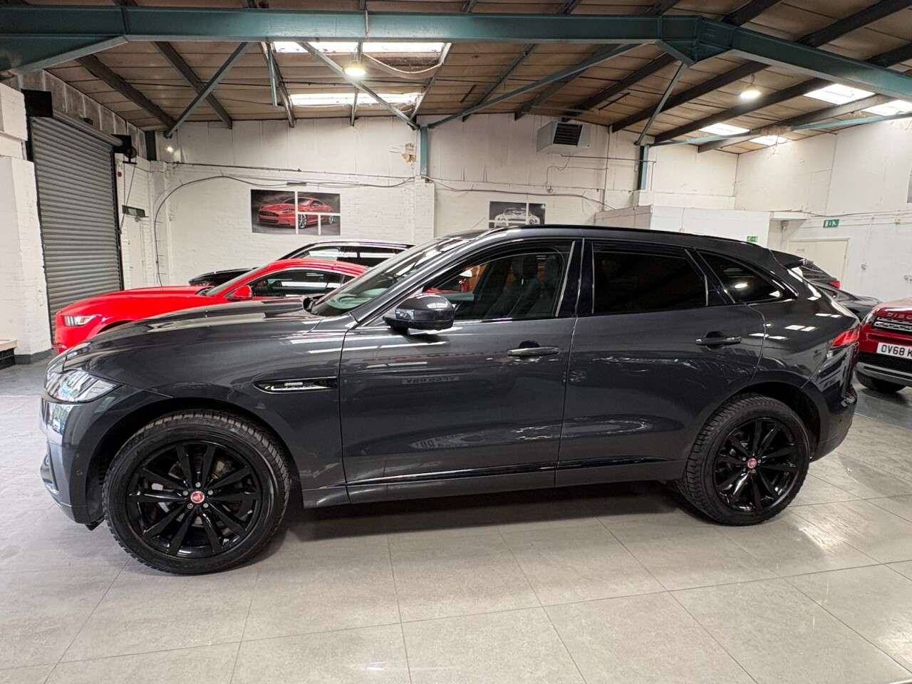 2017 JAGUAR F-PACE 2017 JAGUAR F-PACE