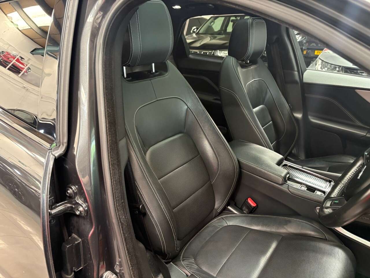 2017 JAGUAR F-PACE 2017 JAGUAR F-PACE