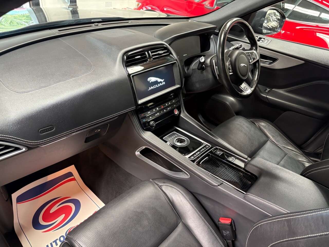 2017 JAGUAR F-PACE 2017 JAGUAR F-PACE