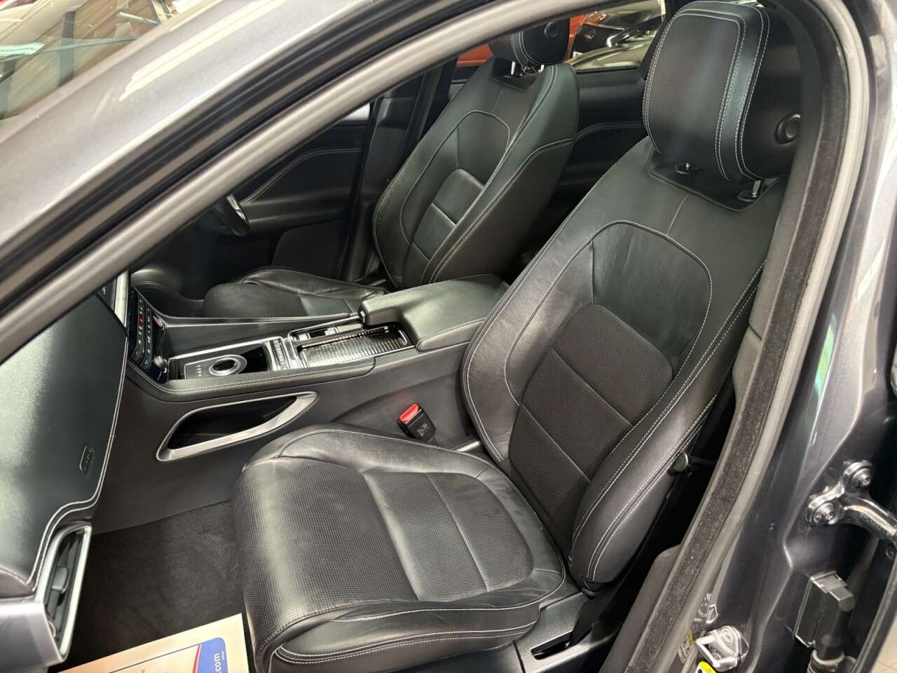 2017 JAGUAR F-PACE 2017 JAGUAR F-PACE