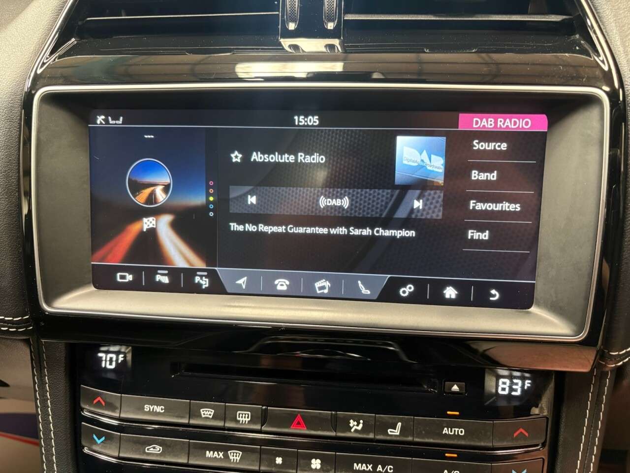 2017 JAGUAR F-PACE 2017 JAGUAR F-PACE
