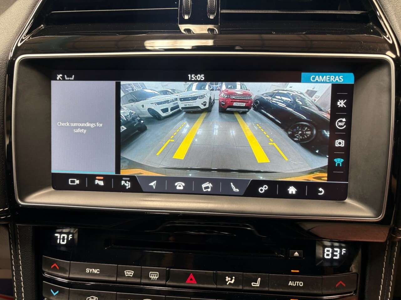 2017 JAGUAR F-PACE 2017 JAGUAR F-PACE