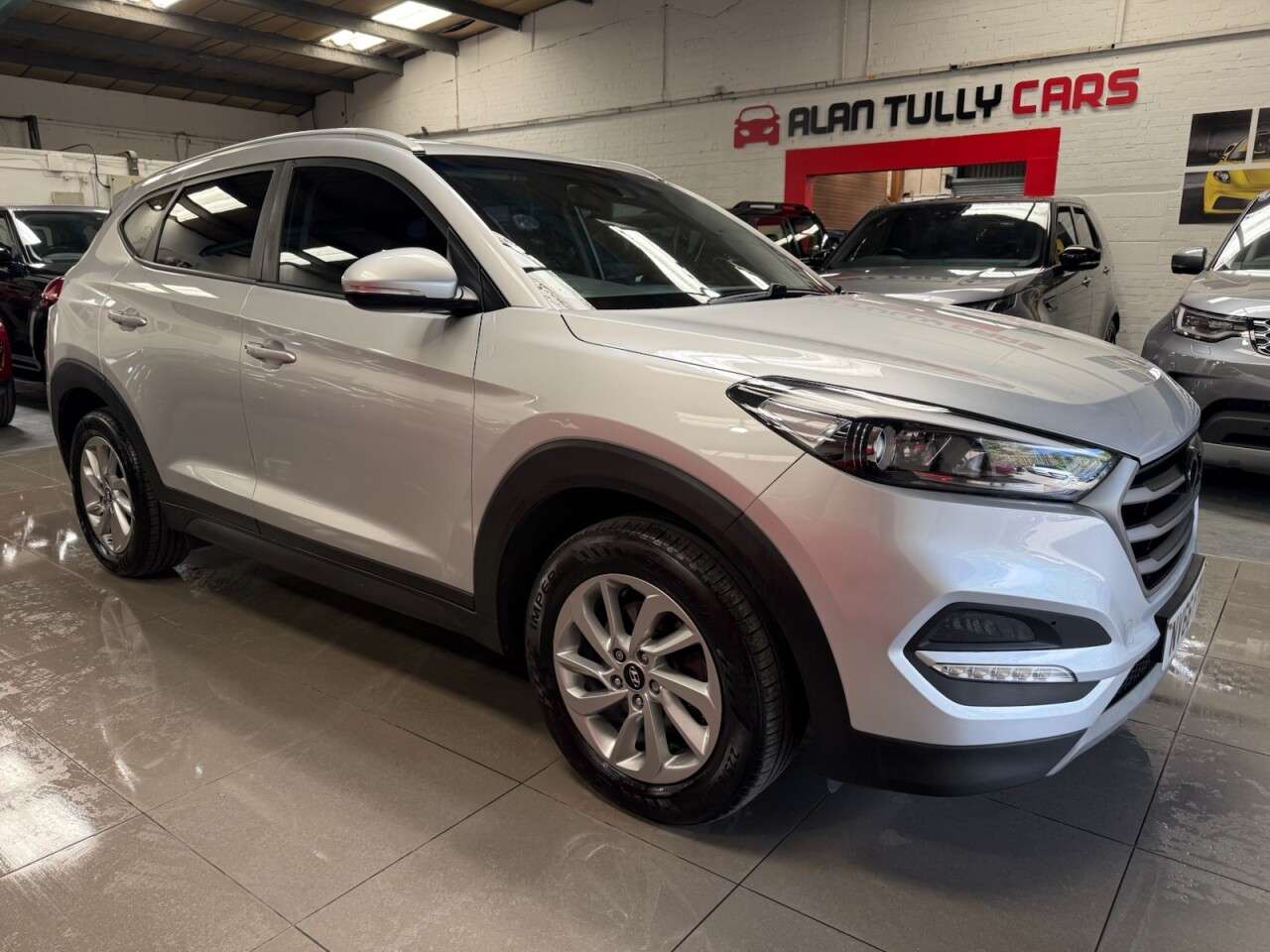 A 2016 HYUNDAI TUCSON 1.7 CRDi Blue Drive SE Nav SUV 5dr Diesel Manual Euro 6 (s/s) (116 ps) A 2016 HYUNDAI TUCSON 1.7 CRDi Blue Drive SE Nav SUV 5dr Diesel Manual Euro 6 (s/s) (116 ps)