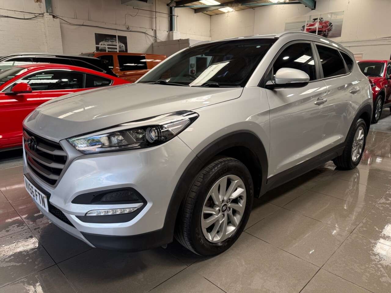 A 2016 HYUNDAI TUCSON 1.7 CRDi Blue Drive SE Nav SUV 5dr Diesel Manual Euro 6 (s/s) (116 ps) A 2016 HYUNDAI TUCSON 1.7 CRDi Blue Drive SE Nav SUV 5dr Diesel Manual Euro 6 (s/s) (116 ps)