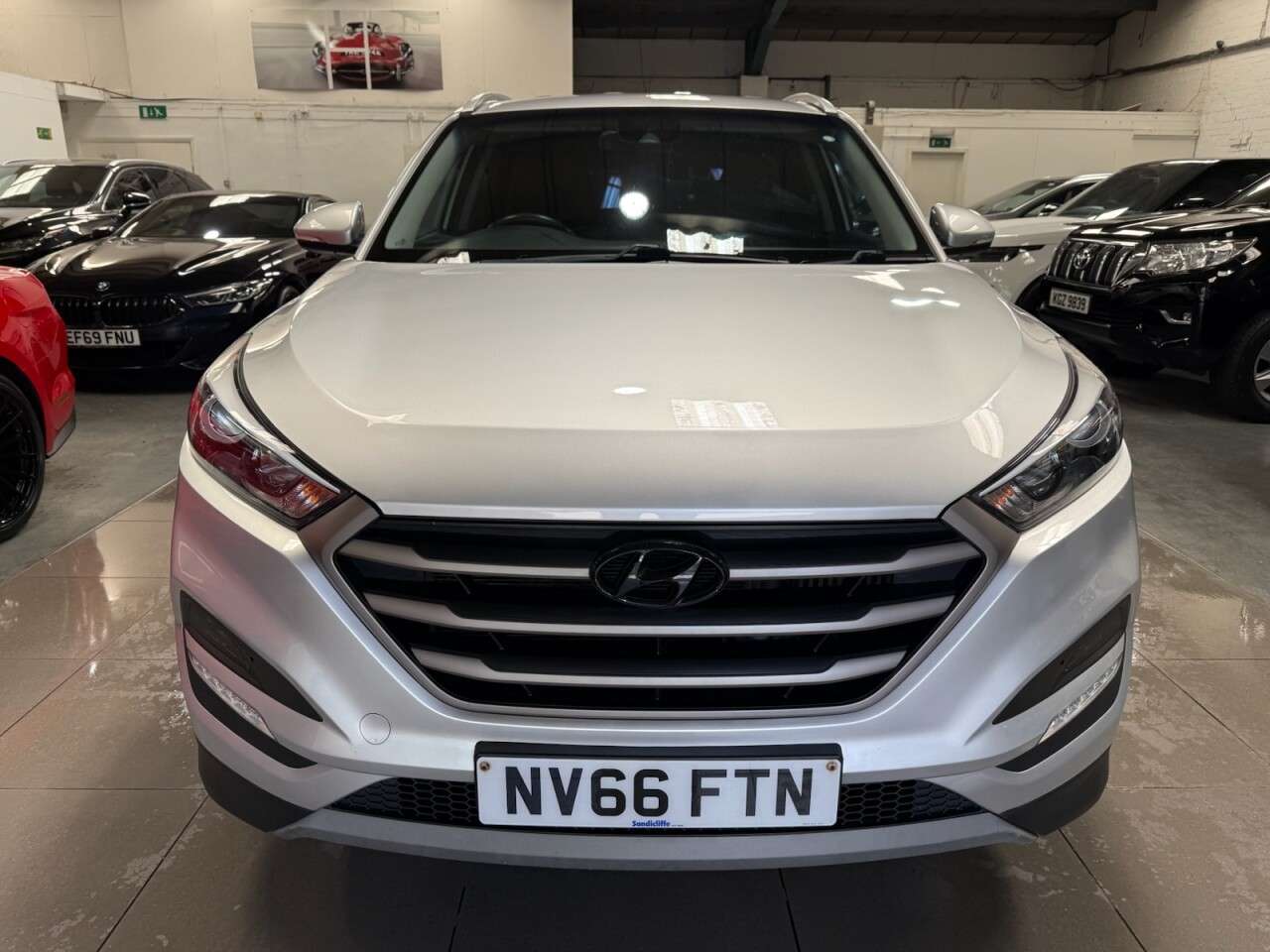 A 2016 HYUNDAI TUCSON 1.7 CRDi Blue Drive SE Nav SUV 5dr Diesel Manual Euro 6 (s/s) (116 ps) A 2016 HYUNDAI TUCSON 1.7 CRDi Blue Drive SE Nav SUV 5dr Diesel Manual Euro 6 (s/s) (116 ps)